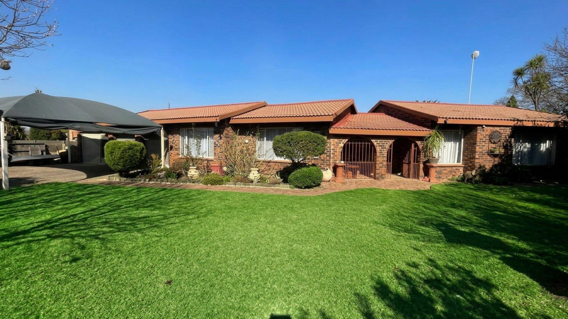 Falcon Ridge Property : Property and houses for sale in Falcon Ridge ...