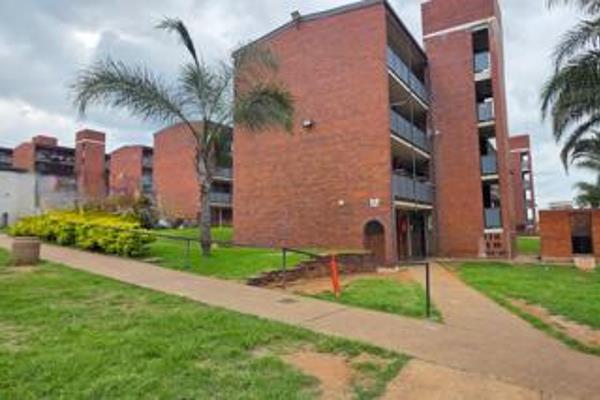3-Bedroom Sectional Title Apartment for Sale in Laudium, Centurion
Asking Price: R540,000

Monthly Levies: R1,750 (Inclusive of ...