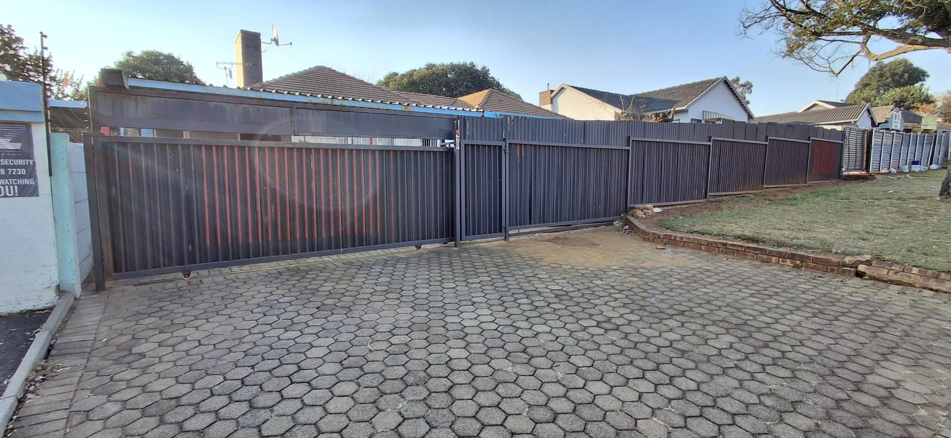 6 Bedroom House for sale in Lindhaven - 127 Progress Road - P24-117408229