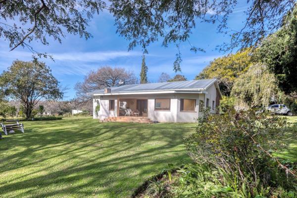 Set against the breathtaking backdrop of the Amatola Mountains, your mountain retreat awaits. This Stutterheim smallholding is more ...