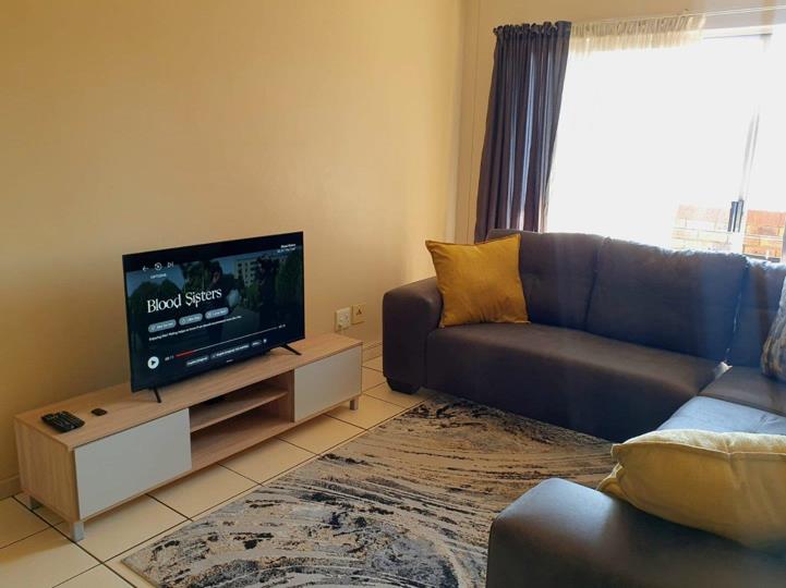 Listing number: P24-117416653, Image number: 2, Lounge