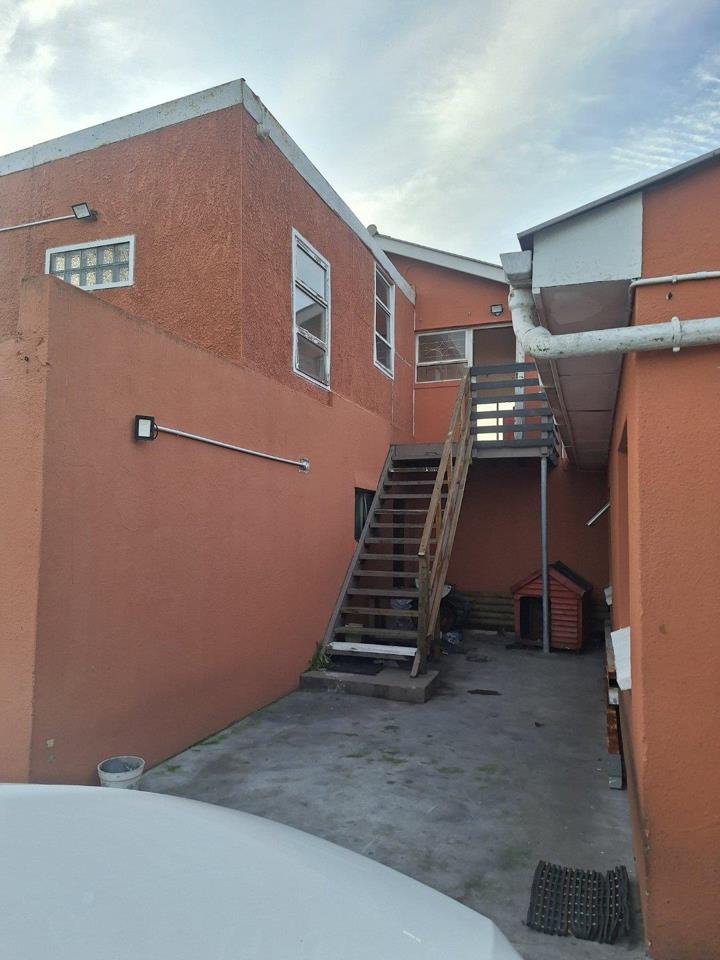 Listing number: P24-117705592, Image number: 1