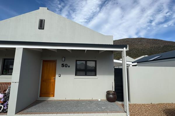 This Beautiful 2 bedroom 1 bathroom Town House is located in Willow Wood Estate.

The Estate has active security and 24/7 Camera ...