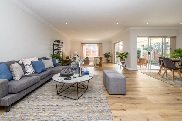 Expansive Townhouse Sanctuary Overlooking Heatherbank Farm - La Vista - Lovemore ...