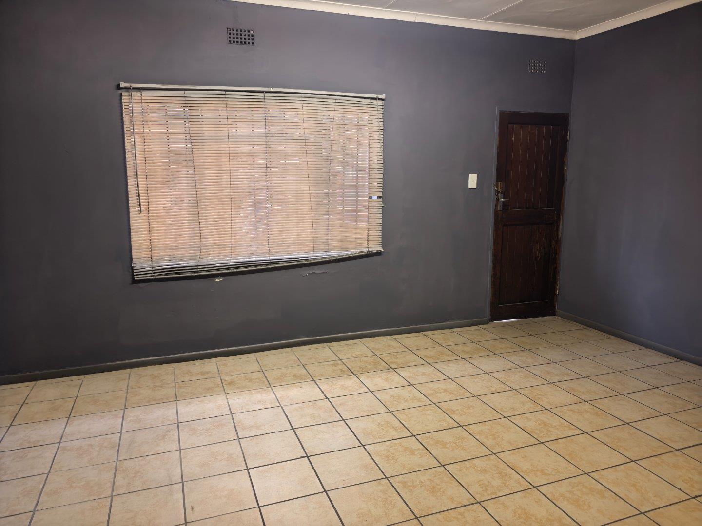 Industrial Property to Rent in Witbank Central