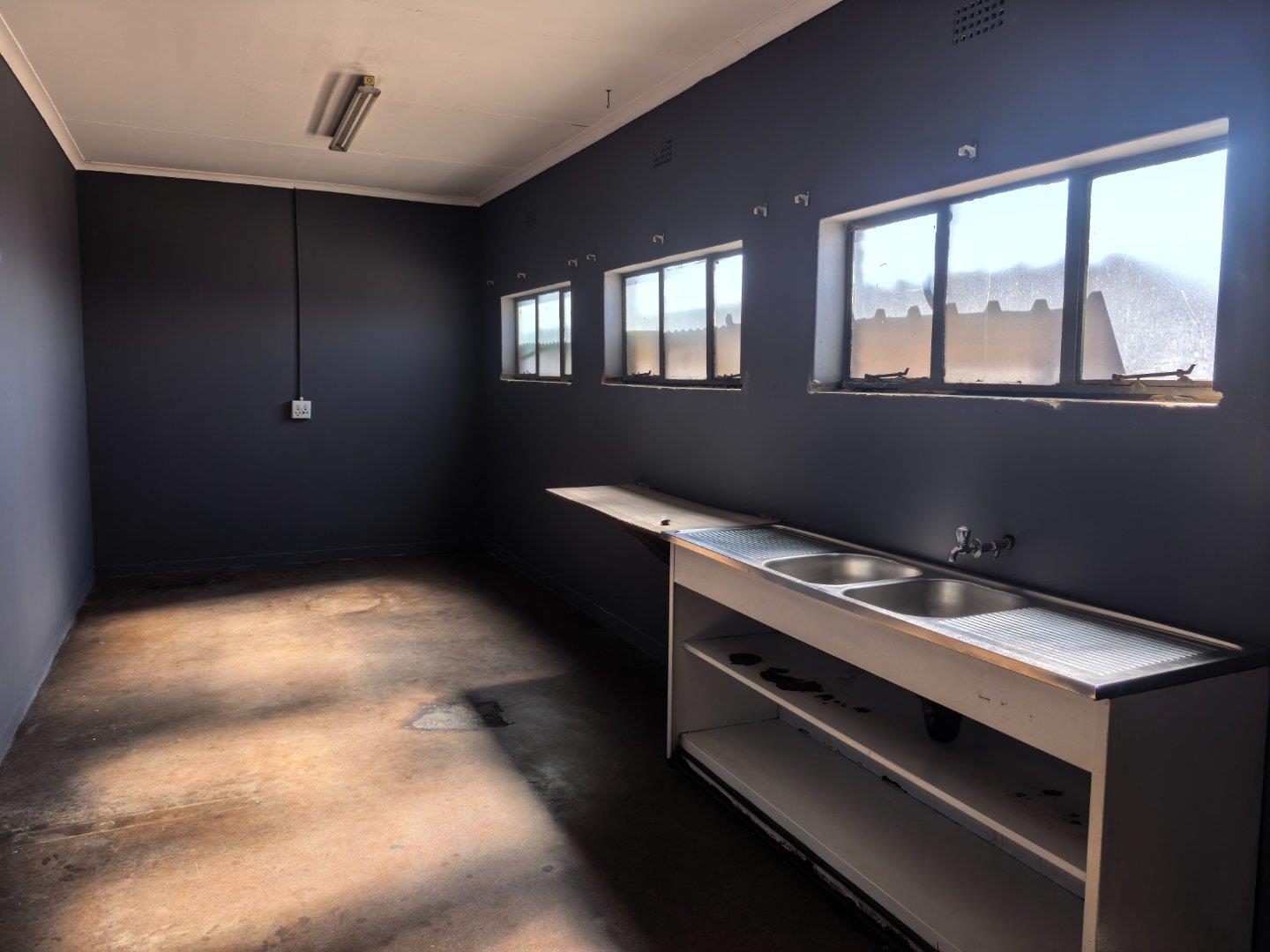Industrial Property to Rent in Witbank Central
