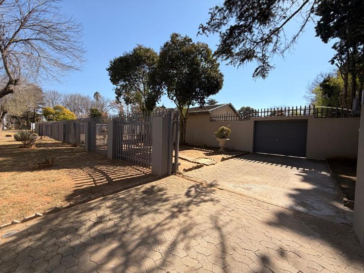Listing number: P24-117433496, Image number: 2