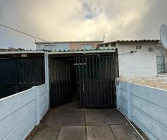 House for sale in Bonteheuwel
