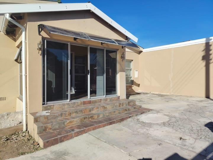 Listing number: P24-117435939, Image number: 2