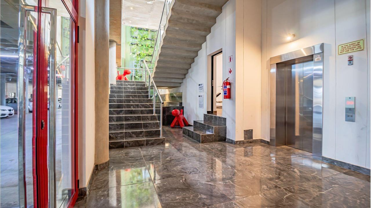 Listing number: P24-117437111, Image number: 1, Image