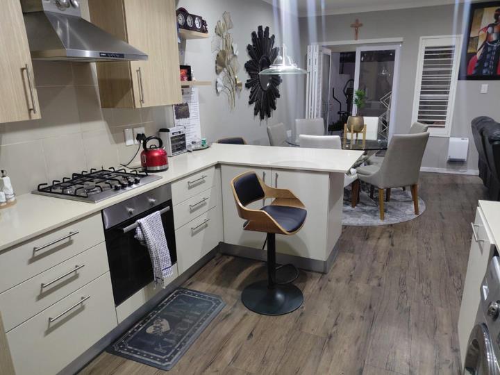 Listing number: P24-117441158, Image number: 3