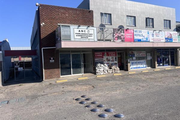 Well-positioned on the busy Gonubie Main Road, this high-profile, well-maintained mixed-use property offers an exceptional investment ...