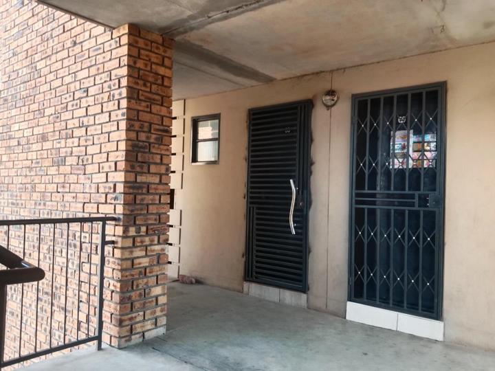 Listing number: P24-117444485, Image number: 2, 2