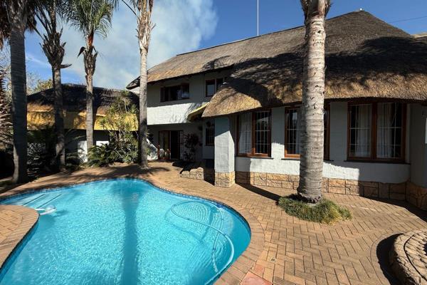 4 Bedroom House for sale in Signal Hill - P24-117445136