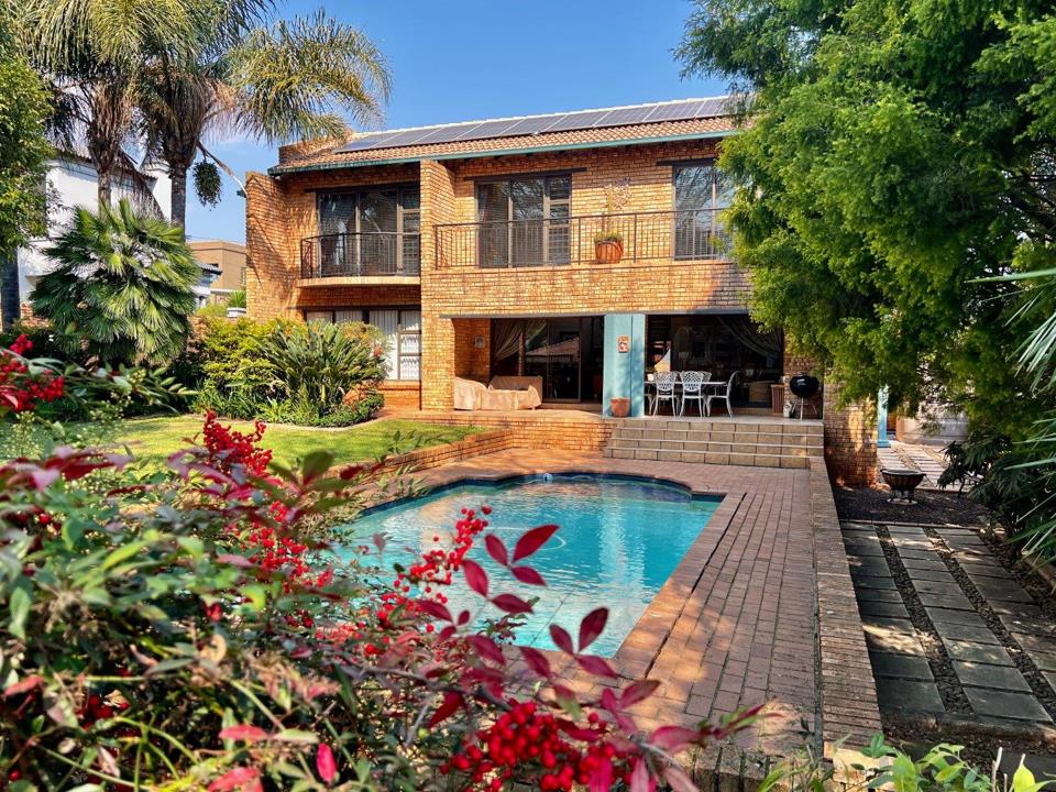 3 Bedroom House for sale in Ruimsig Country Estate - P24-116464546