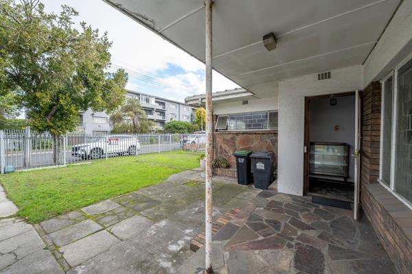 Exclusive Sole Mandate

Welcome to this spacious 4-bedroom property, perfectly situated in the heart of Bellville. Offering comfort ...