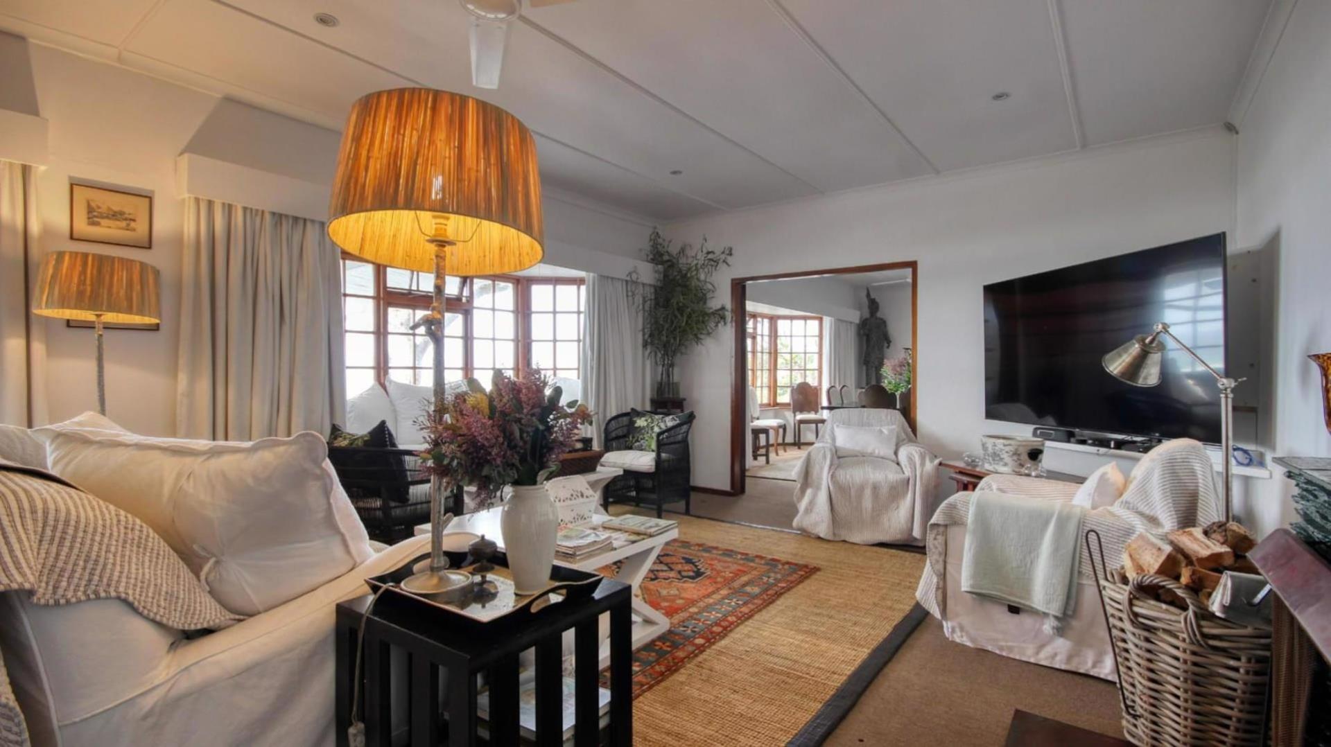 Photo of 4 Bedroom House to rent in Bowtie