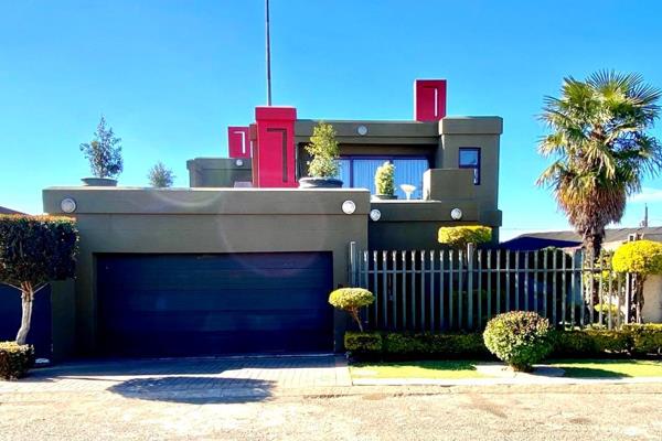 Experience luxury, comfort, and modern living in the heart of Molapo!

This stunning double-storey home has been thoughtfully ...