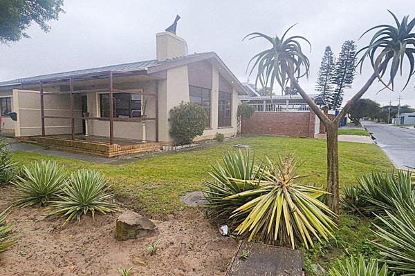 Available immdediately.

Step into a welcoming home in Townsend Estate, Goodwood, where warmth and flow guide everyday living.. The ...