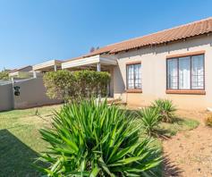 Townhouse for sale in Mooikloof Ridge