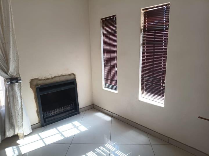Listing number: P24-117453460, Image number: 2
