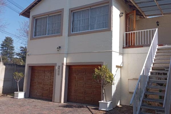 Charming 1-Bedroom Garden Cottage to Rent in Glenadrienne

Enjoy peaceful living in this charming 1-bedroom garden cottage, ideally ...