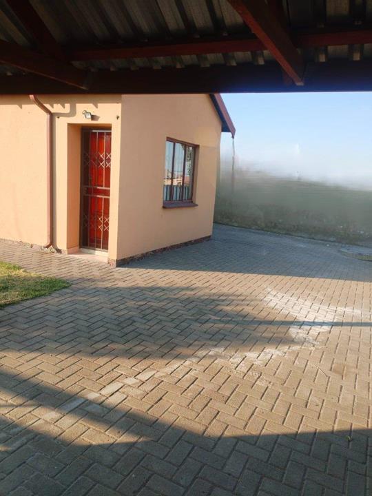 Listing number: P24-117456936, Image number: 2