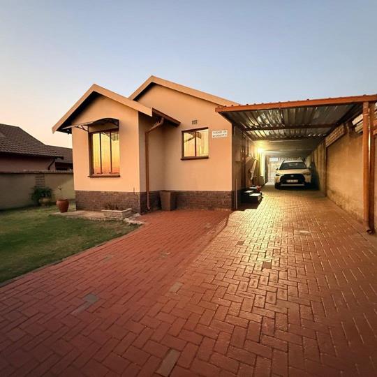 Listing number: P24-117456942, Image number: 2