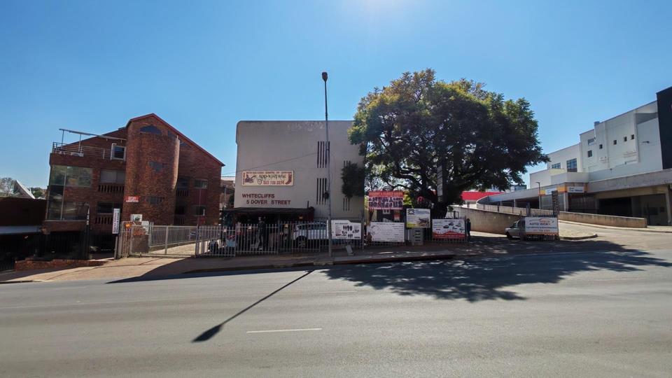 Listing number: P24-117457465, Image number: 2, Exterior2