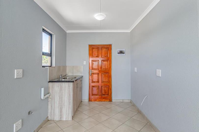 Listing number: P24-117457484, Image number: 2
