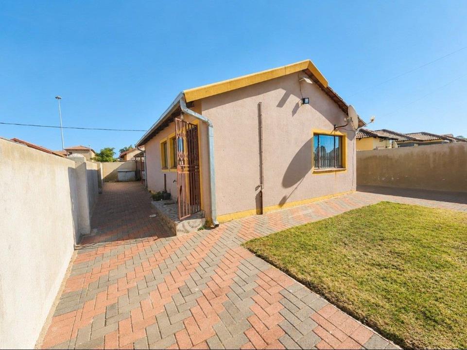 Listing number: P24-117457610, Image number: 1