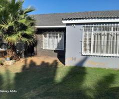 House for sale in Woodmere