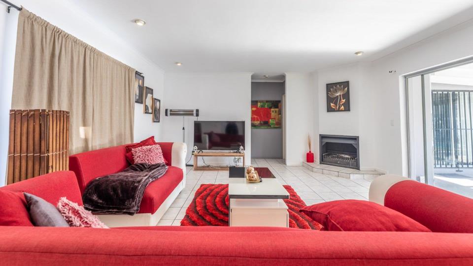 Listing number: P24-117458767, Image number: 2
