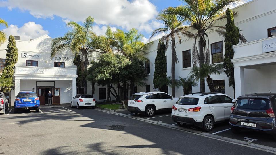 Listing number: P24-117498981, Image number: 2