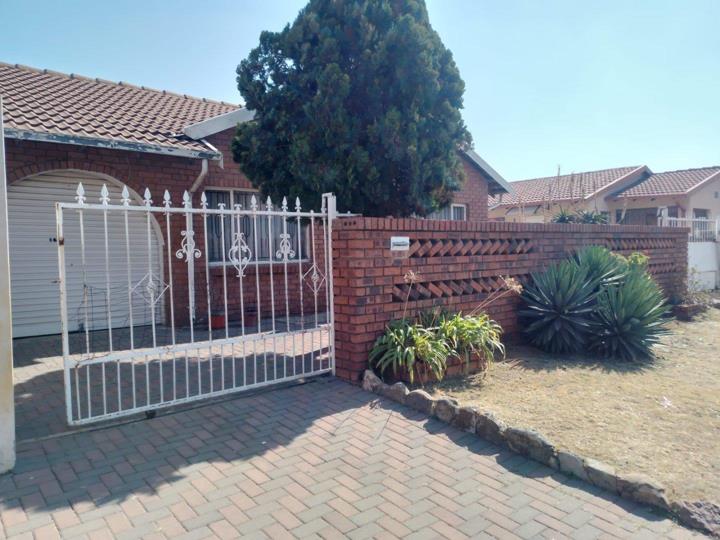 Listing number: P24-117465082, Image number: 2
