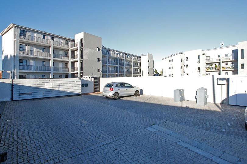 Listing number: P24-117485712, Image number: 2, Offord Manor