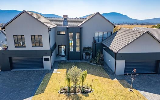 4 Bedroom House for sale in WestLake Country & Safari Estate