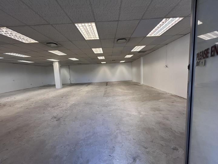 Listing number: P24-117486580, Image number: 2