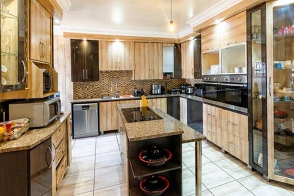 EXCLUSIVE MANDATE

Welcome to this beautifully maintained family home, perfectly positioned in a quiet cul-de-sac just as you enter ...
