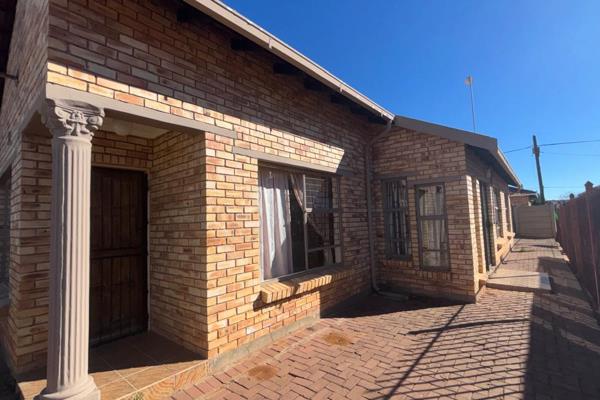 This well-maintained home offers comfortable living with plenty of space for the whole family.

Property features:

- 3 spacious ...