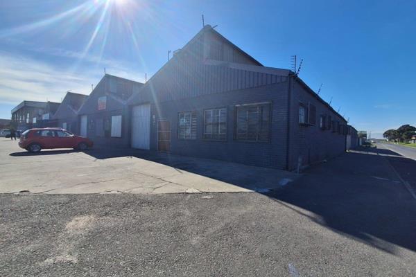 300 m2 Industrial Warehouse in Athlone Industrial 2 offering a reception area, 1 office ...