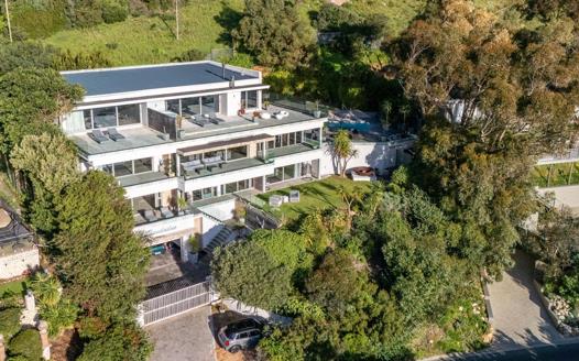 8 Bedroom House for sale in Llandudno