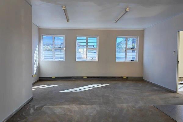 This 161m² first-floor office in Wynberg offers a secure and well-appointed ...
