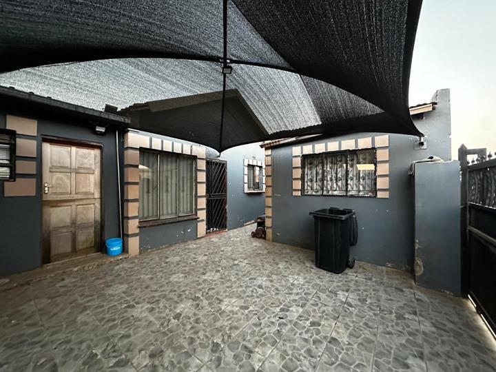 Listing number: P24-117498655, Image number: 2