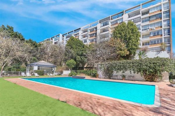 Spacious Living in a Secure and Convenient Location - Benmore Gardens, Sadnton

Discover this generously sized 146 sqm three bedrooms ...