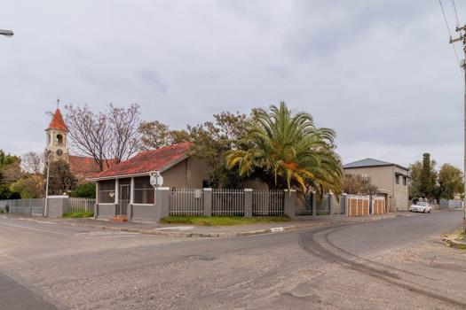 2 Bedroom House for sale in Glenlilly