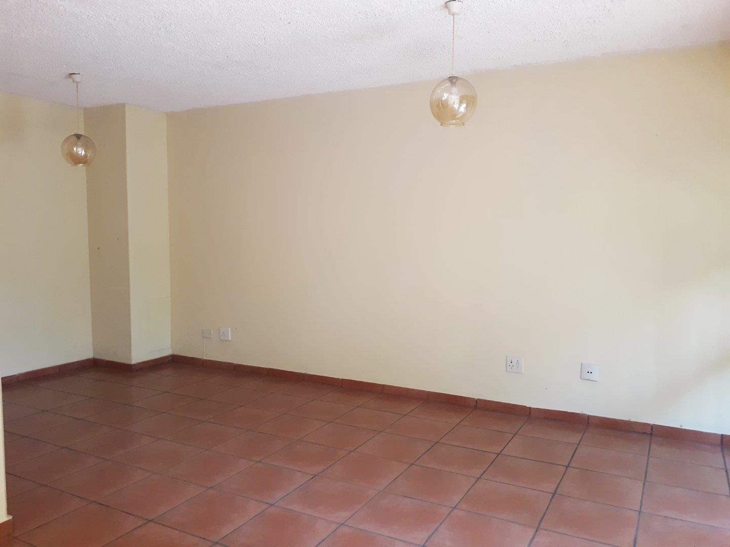 3 Bedroom Apartment / Flat to Rent in Model Park