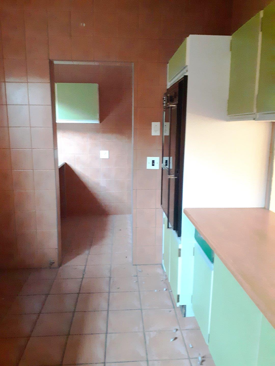 3 Bedroom Apartment / Flat to Rent in Model Park
