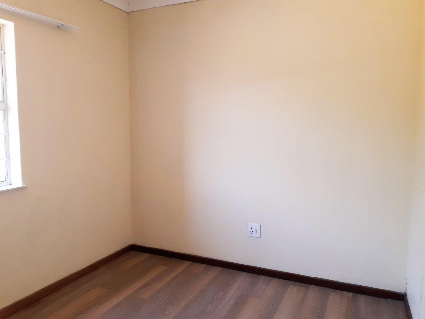 3 Bedroom Apartment / Flat to Rent in Model Park