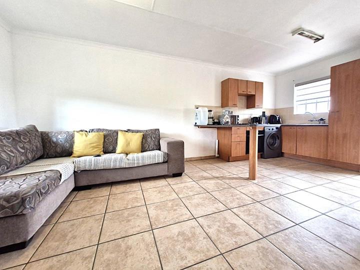 Listing number: P24-117508021, Image number: 2